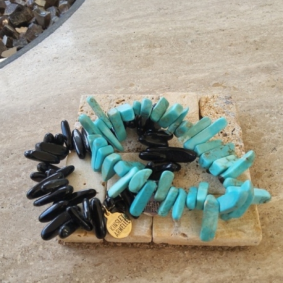 Kinsey Arnelle Turquoise and Black Stone Bracelets - Picture 1 of 4